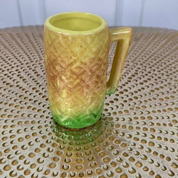 Vintage 2.75” pineapple cup with handle. Toothpick holder, for matches ceramic - Picture 1 of 5